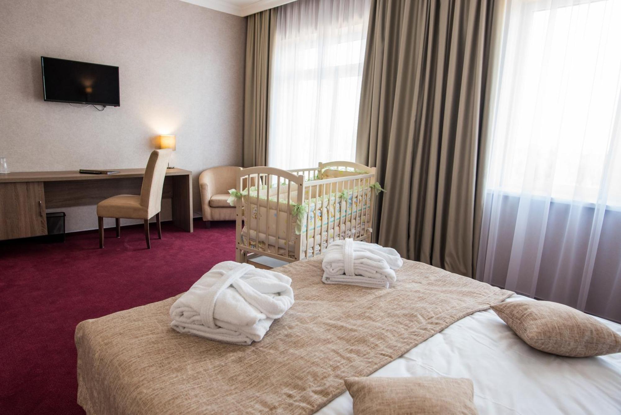 Hotel Alkor Trouskavets Chambre photo