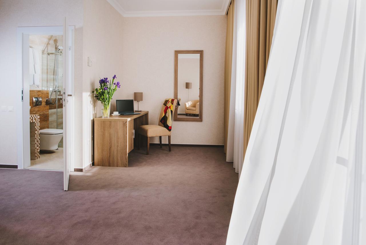Hotel Alkor Trouskavets Extérieur photo