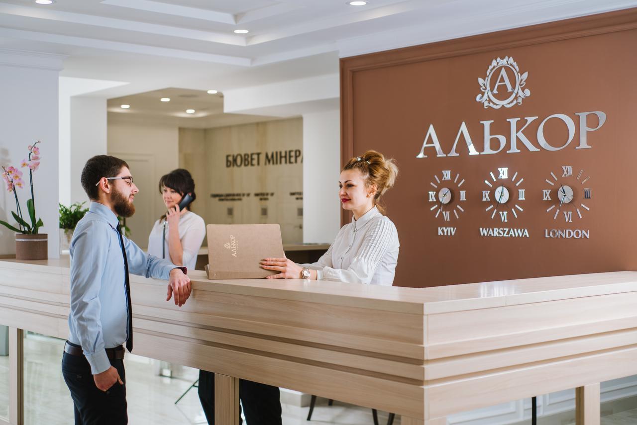 Hotel Alkor Trouskavets Extérieur photo
